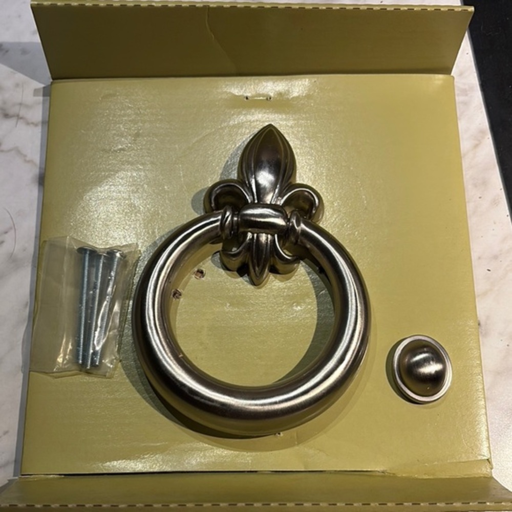 Fleur de lis Door Knocker - New in box atlas homewear